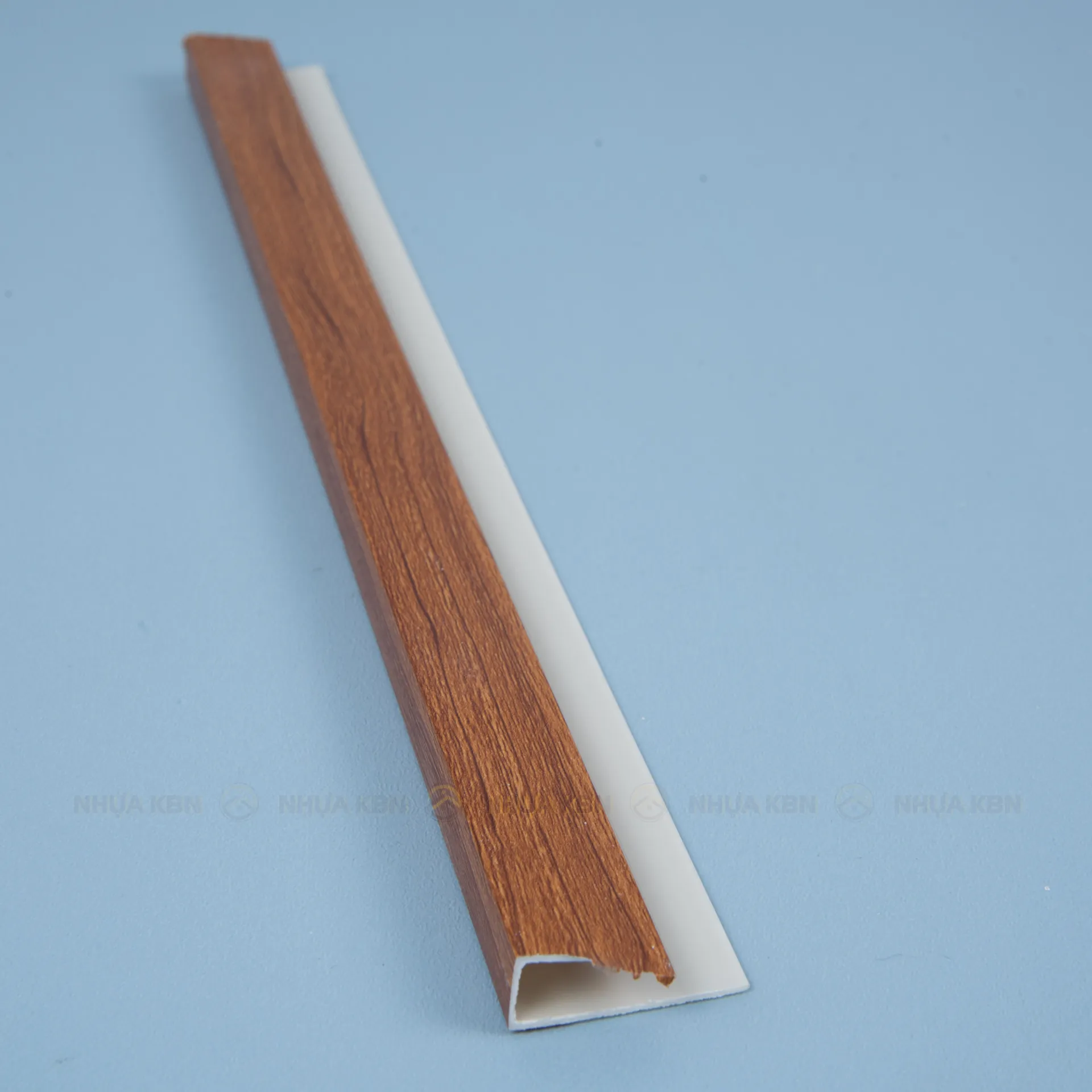 Phào chỉ PVC Nano dạng U, phụ kiện hoàn thiện trang trí tường.