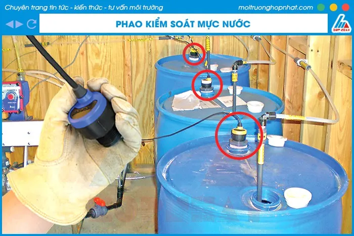Phao kiểm soát mực nước
