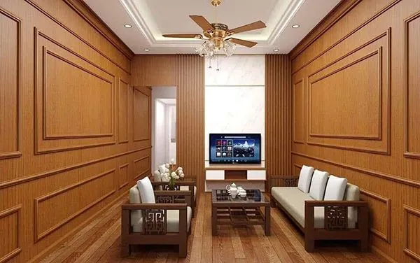 Phòng khách hiện đại sử dụng tấm ốp nhựa PVC với đèn trang trí