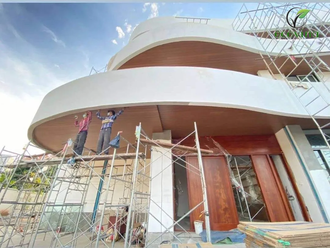 Quá trình thi công tấm ốp trần nhựa composite thực tế