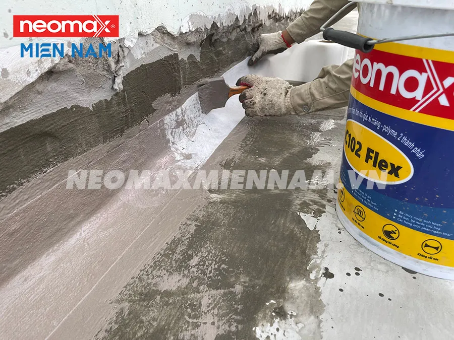 Quét hợp chất chống thấm Neomax C102 Flex để cố định lưới polyester