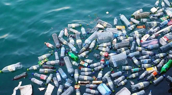 Rác thải gây ô nhiễm môi trường nước nghiêm trọng