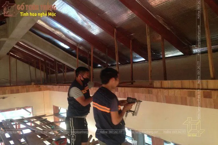 Sàn gỗ Toàn Thắng có nhiều kinh nghiệm trong thi công trần nano phòng ngủ