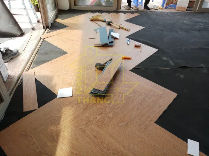 Sàn nhựa giả gỗ cũng có thể lát xương cá