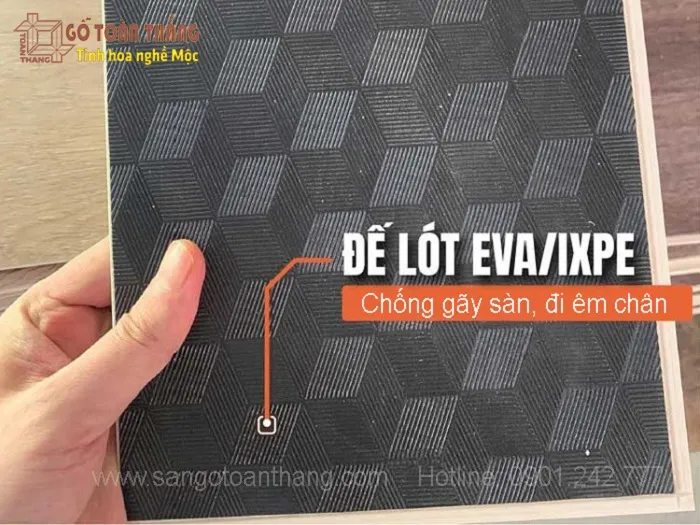 Sàn nhựa giả gỗ hèm khóa có sẵn đế cao su