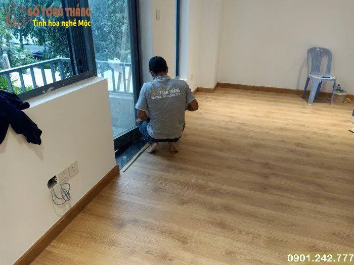 Sàn nhựa vân gỗ hiện nay có vân gỗ rất giống gỗ tự nhiên