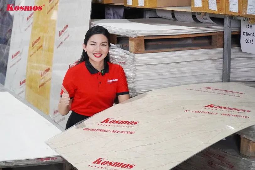 Sản phẩm tấm nhựa ốp tường nhà tắm từ Kosmos, kết hợp giữa tính thẩm mỹ và độ bền vượt trội.