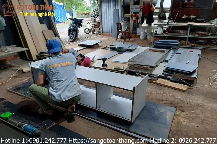 Sản xuất nội thất bền đẹp từ ván nhựa chịu nước chất lượng cao