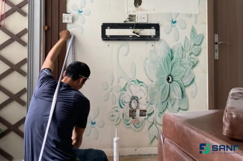 SanF thi công tấm nhựa ốp tường Anpro tại nhà anh Hùng – Thành phố Hồ Chí Minh