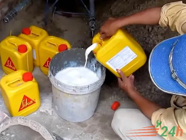 Sika Latex - Vật liệu chống thấm ngược gốc xi măng polymer hiệu quả