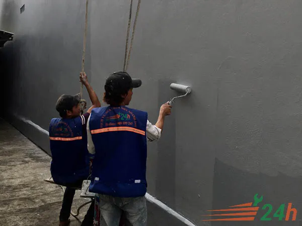 Tác động của thời tiết đến tường nhà ngoài trời