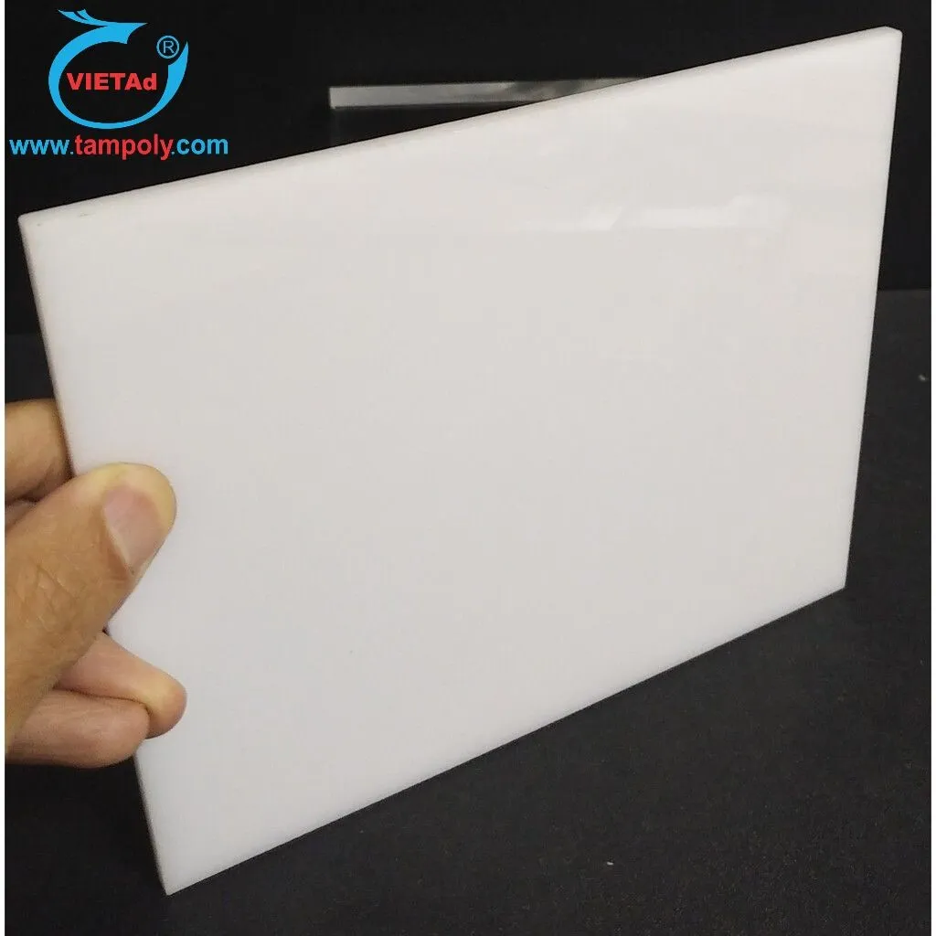 Tấm Mica trắng sữa được ứng dụng trong nhiều lĩnh vực.