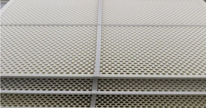 Tấm nhựa đục lỗ PVC độ bền cao, chống ăn mòn trong ứng dụng địa kỹ thuật môi trường