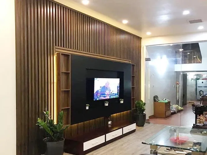 Tấm Nhựa Lam Sóng Vách Tivi