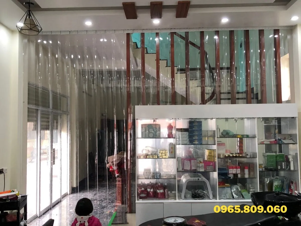 Tấm nhựa ngăn phòng lạnh hiệu quả cho không gian sống