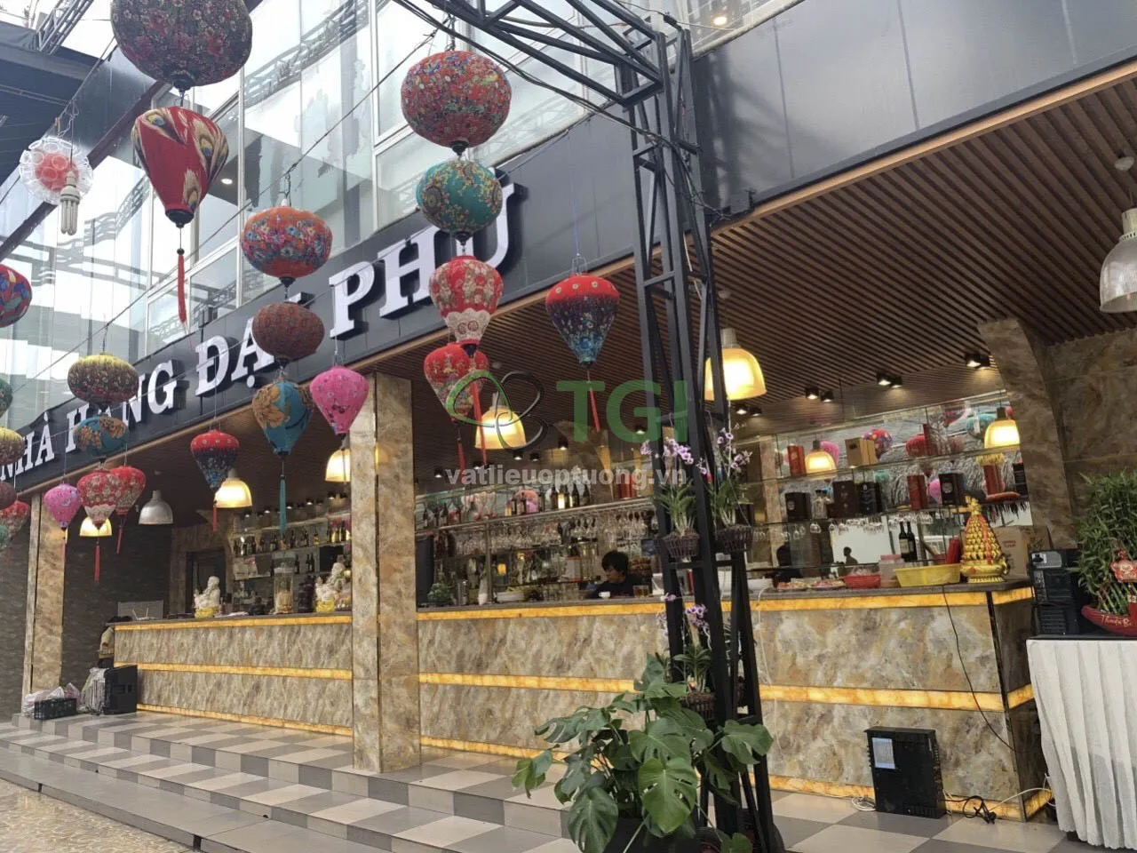 Tấm nhựa ốp tường gỗ composite