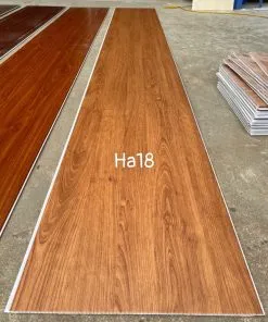 Tấm nhựa ốp tường vân gỗ mã HA18 với sắc thái ấm cúng