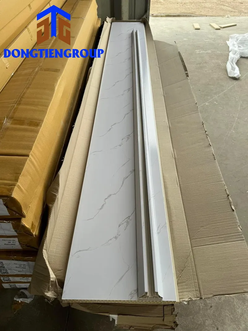 Tấm nhựa PVC ngăn phòng với khả năng chống ẩm, cách âm và cách nhiệt hiệu quả