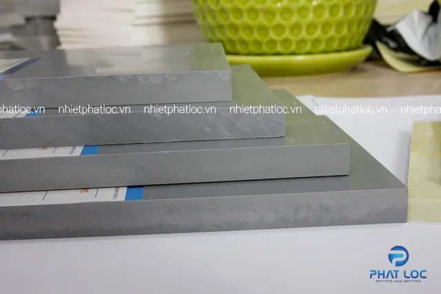 Tấm nhựa PVC Phát Lộc màu ghi xám cho ứng dụng công nghiệp