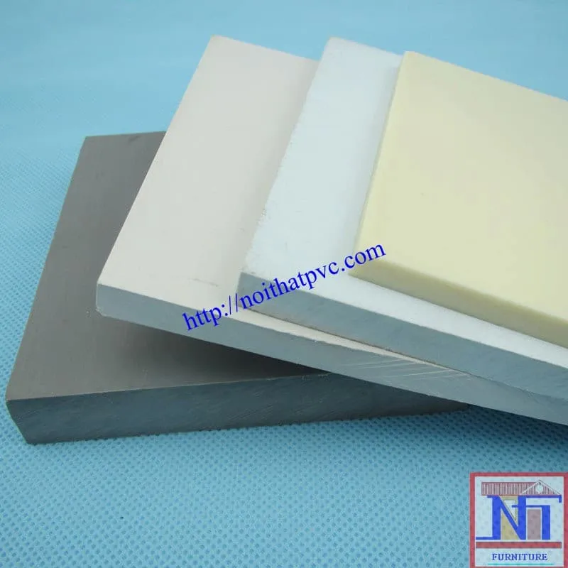 Tấm nhựa PVC trắng sữa được sử dụng trong một dự án môi trường