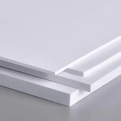 Tấm nhựa trang trí nội thất DAPro với bề mặt trắng mịn, sẵn sàng cho các ứng dụng trang trí