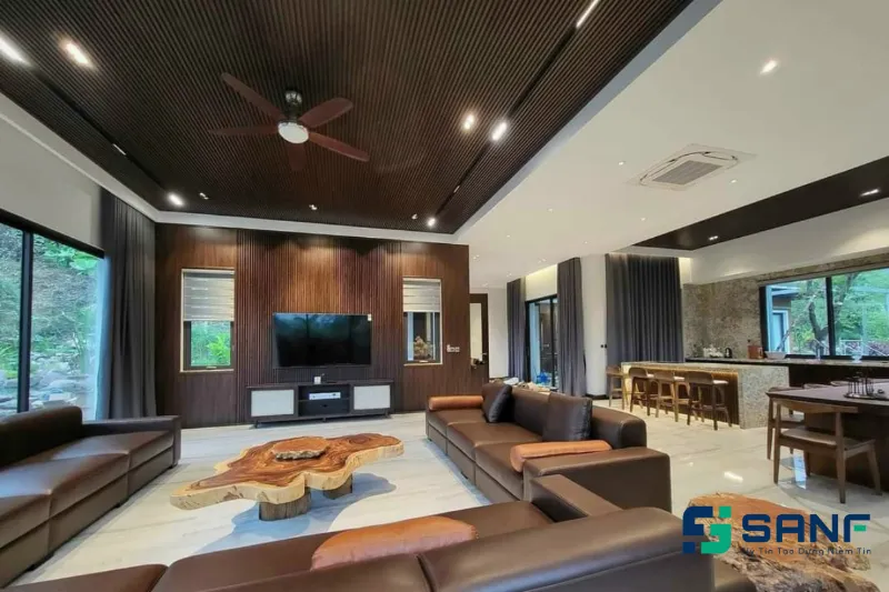 Tấm ốp trần 3D giả gỗ tone trầm ấm