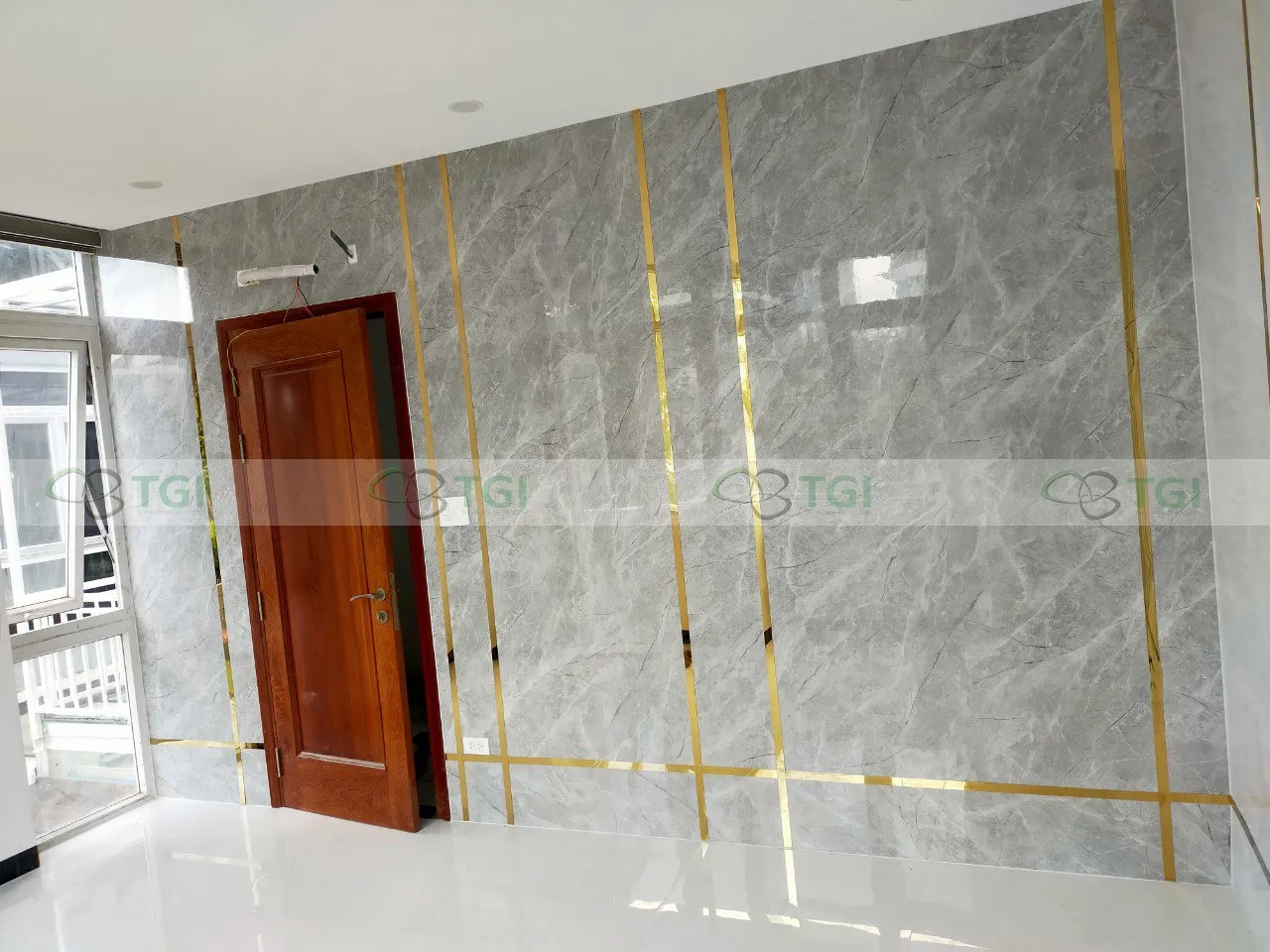 tam pvc van da 6