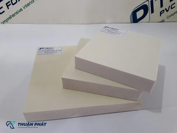 Tấm ván gỗ nhựa Pitech tiêu chuẩn màu trắng ngà