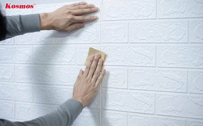 Tấm xốp 3D được lắp đặt trực tiếp bằng keo có sẵn