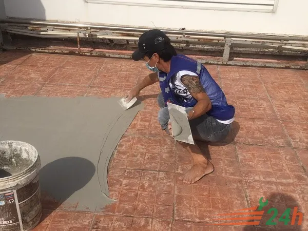 Thi công dán chống thấm sân thượng bằng hỗn hợp xi măng pha chế