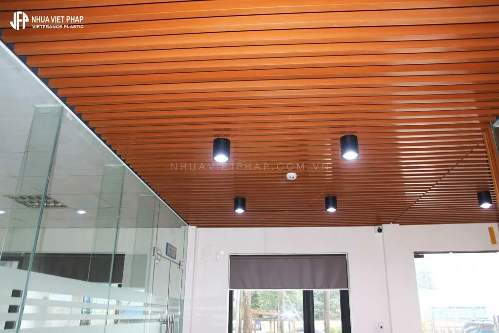 thi công hệ lam trang trí nội thất, lam gỗ nội thất, lam gỗ phòng khách