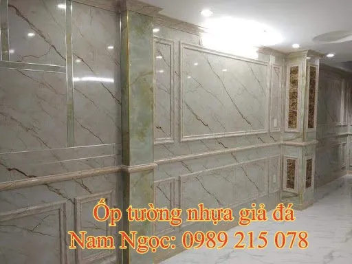 Thi công mica giả đá ốp tường cho phòng khách