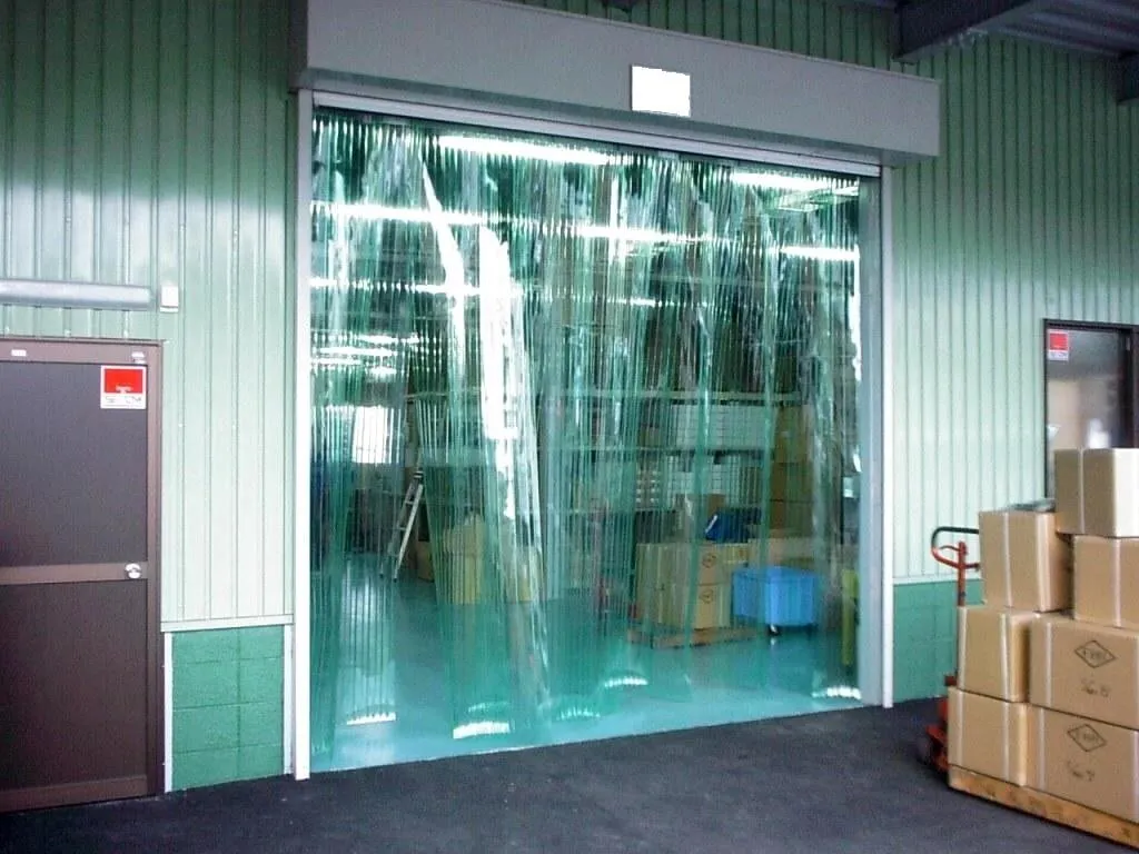 Thi công tấm màn nhựa PVC trong nhà xưởng
