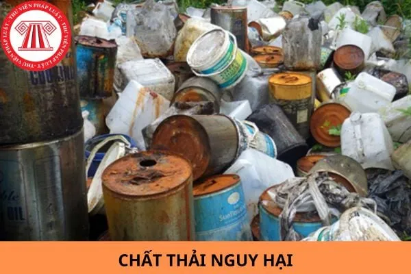 Thiết bị và bao bì chuyên dụng để lưu trữ chất thải nguy hại