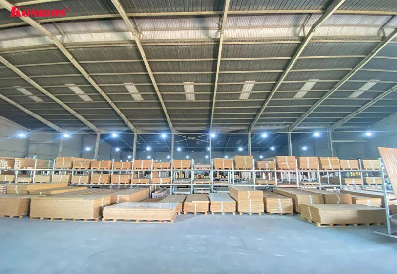 Tổng kho Kosmos có sẵn sàng cung ứng số lượng lớn vật liệu đến người dùng