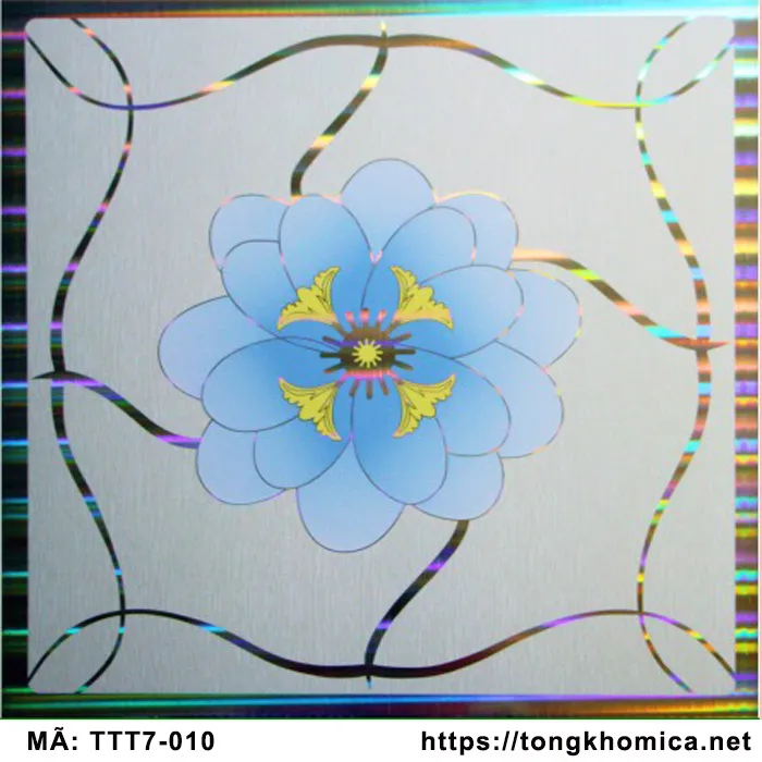 Trần nhựa mã 010 phong cách cổ điển
