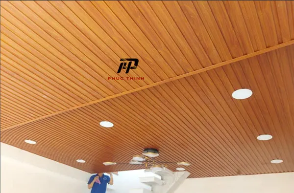 Ứng dụng của tấm nhựa giả gỗ ốp tường