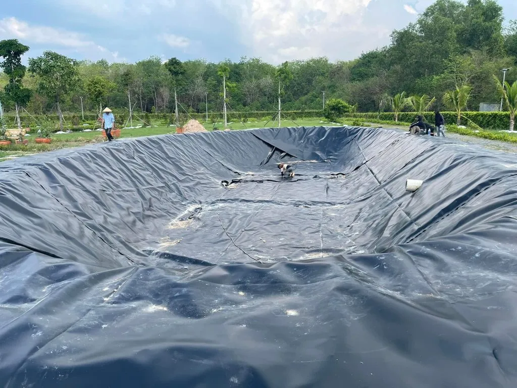 Ứng dụng Màng Chống Thấm HDPE 0.4mm trong công trình môi trường