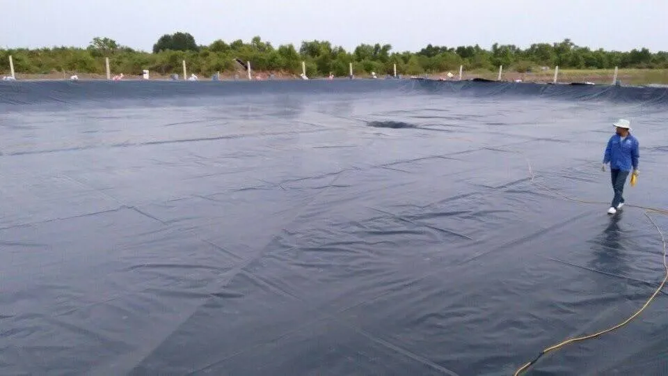 Vải bạt chống thấm HDPE trong dự án hồ chứa nước