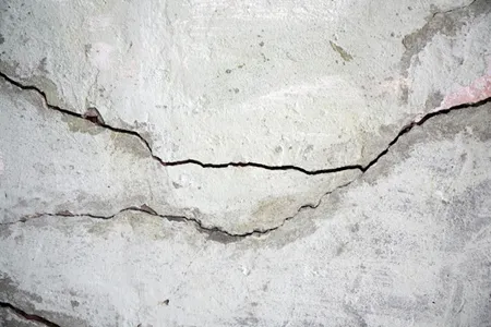 Vết nứt bê tông sàn mái nghiêm trọng cần được xử lý