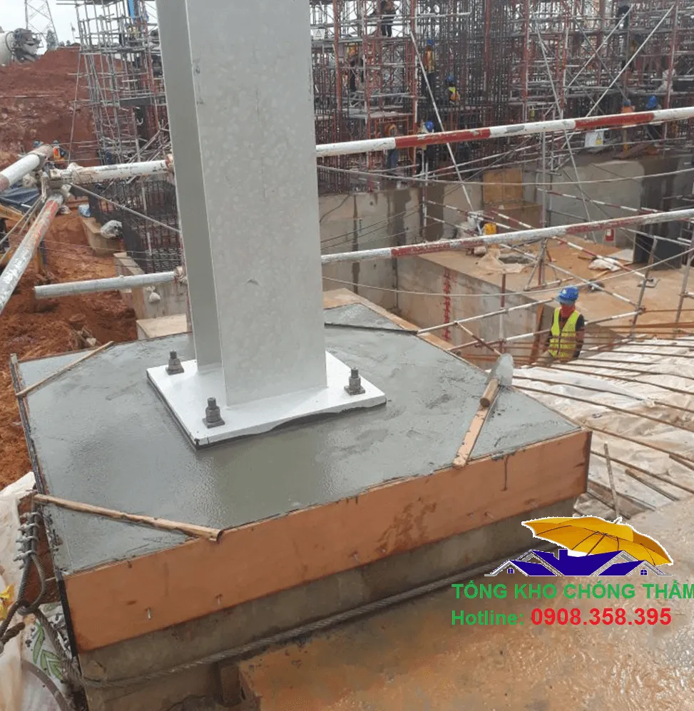 Vữa rót không co ngót đổ bệ máy và đường ray, minh họa tính tự chảy của Sika Grout